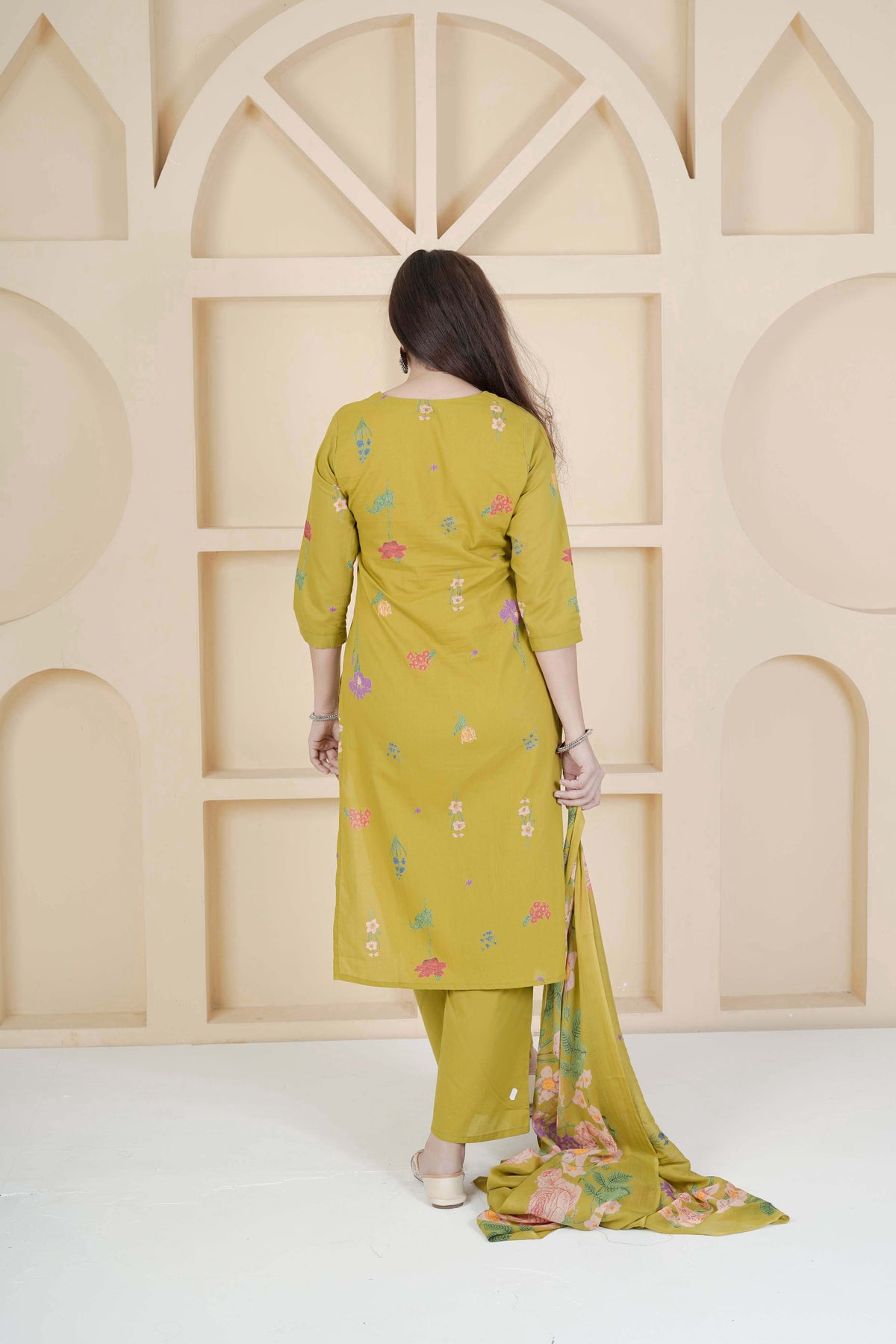 BARBEEE Floral Print, Embroidered Kurta, Trouser/Pant & Dupatta Set - Garima (Green)